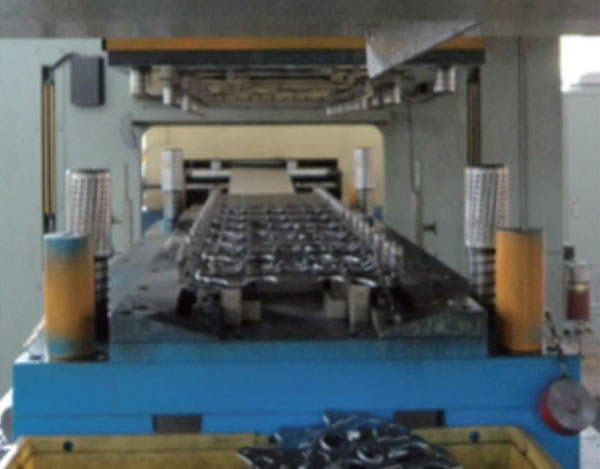 沖壓生產(chǎn)線(500T閉